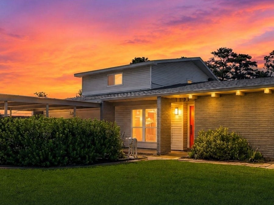 Property photo for 9538 Kerrwood Lane, Houston, TX