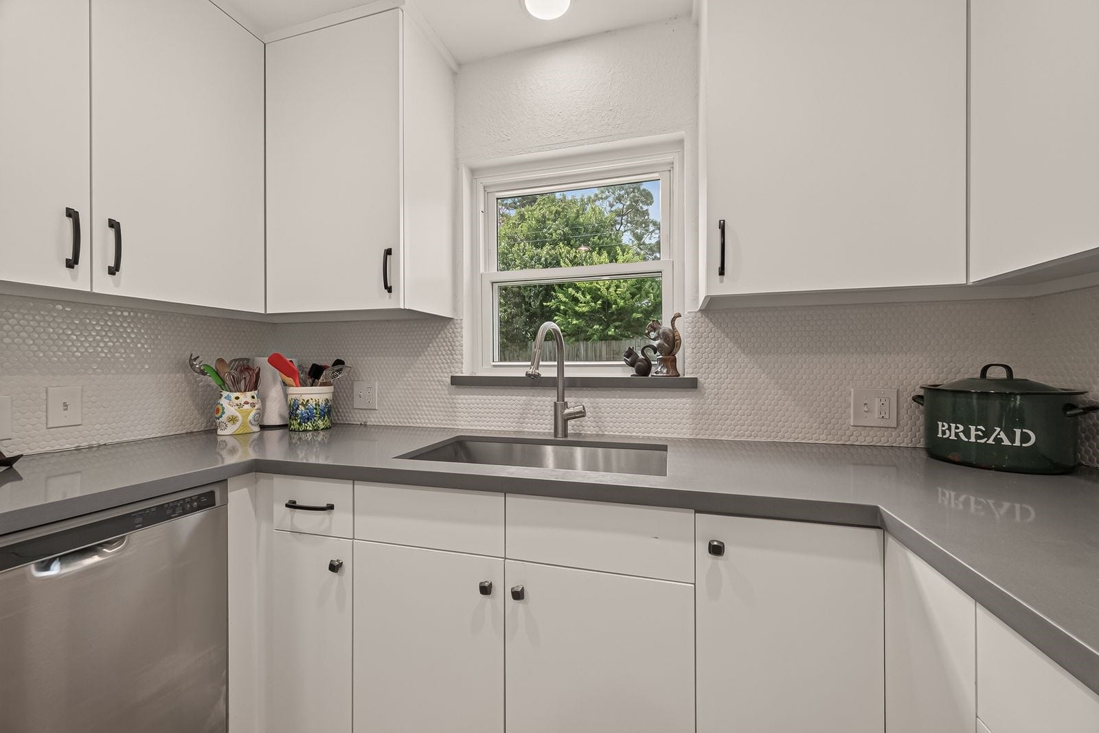 9538 Kerrwood Lane, Houston, TX 77080 9538 Kerrwood Lane, Houston, TX 77080
