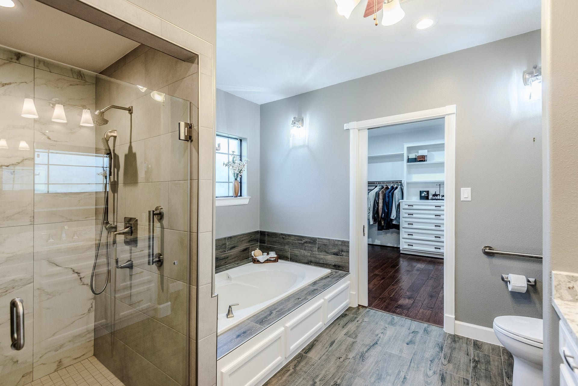 1 of 2 primary bathrooms