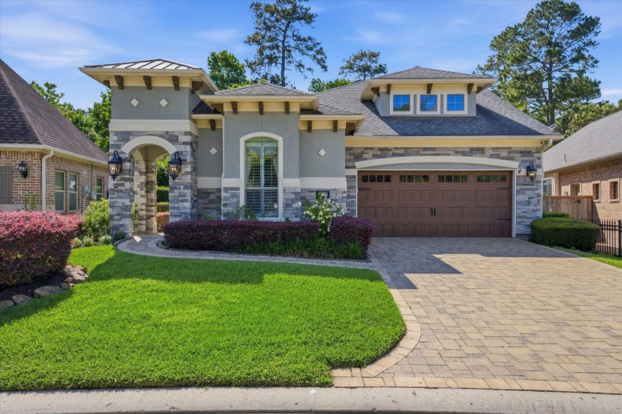 Property photo for 2727 N Cotswold Manor Drive, Houston, TX