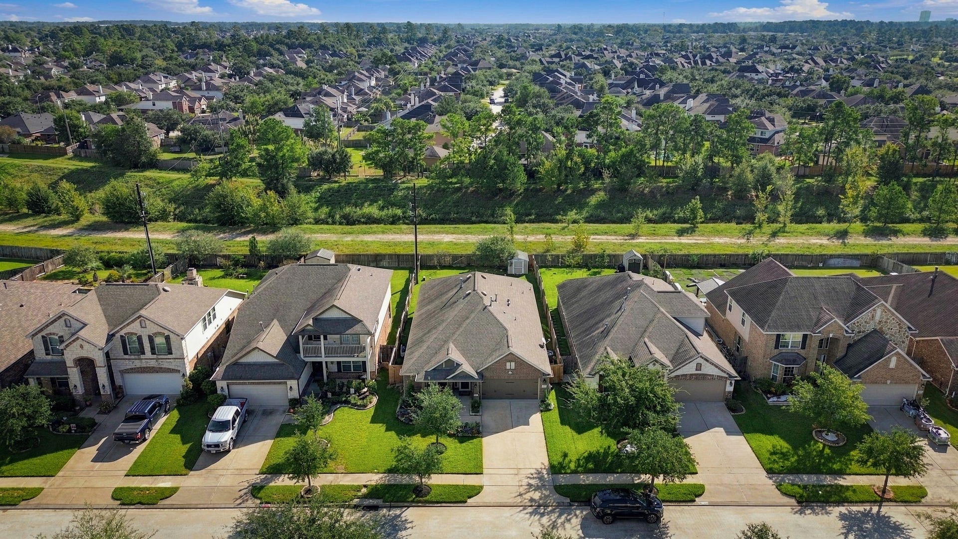 18014 Fernwood Bend Drive, Tomball, TX 77377 18014 Fernwood Bend Drive, Tomball, TX 77377