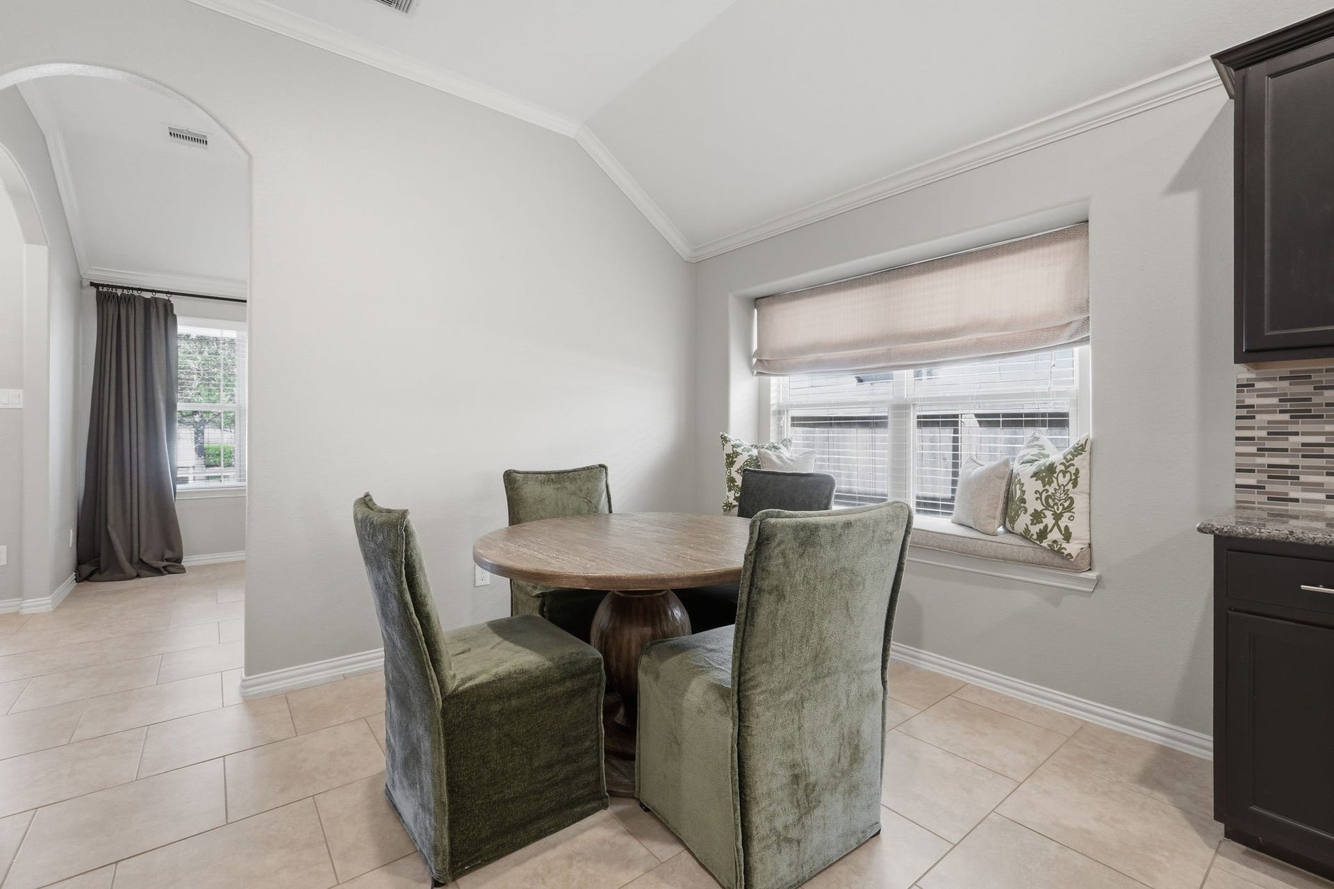 18014 Fernwood Bend Drive, Tomball, TX 77377 18014 Fernwood Bend Drive, Tomball, TX 77377