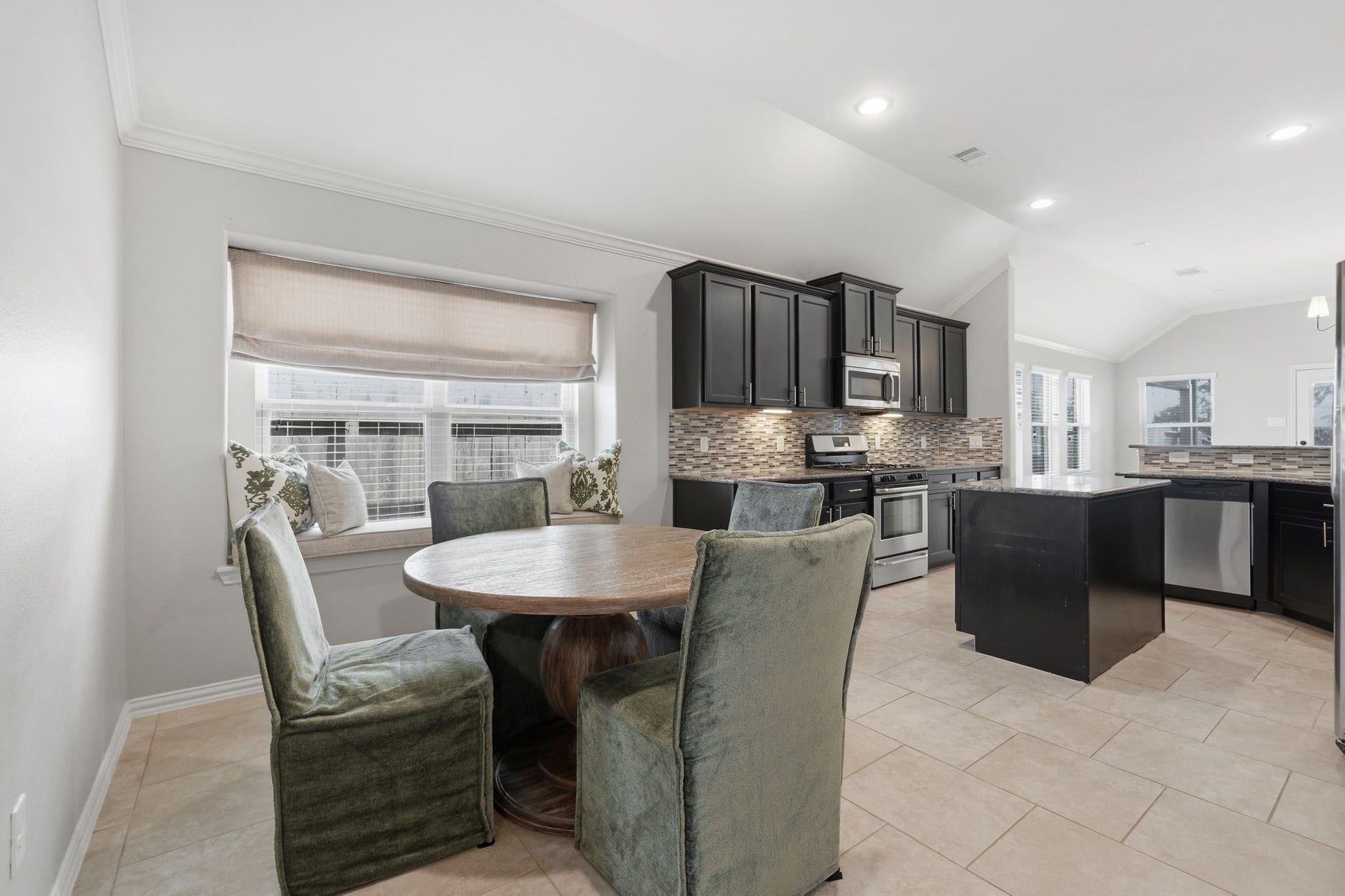 18014 Fernwood Bend Drive, Tomball, TX 77377 18014 Fernwood Bend Drive, Tomball, TX 77377
