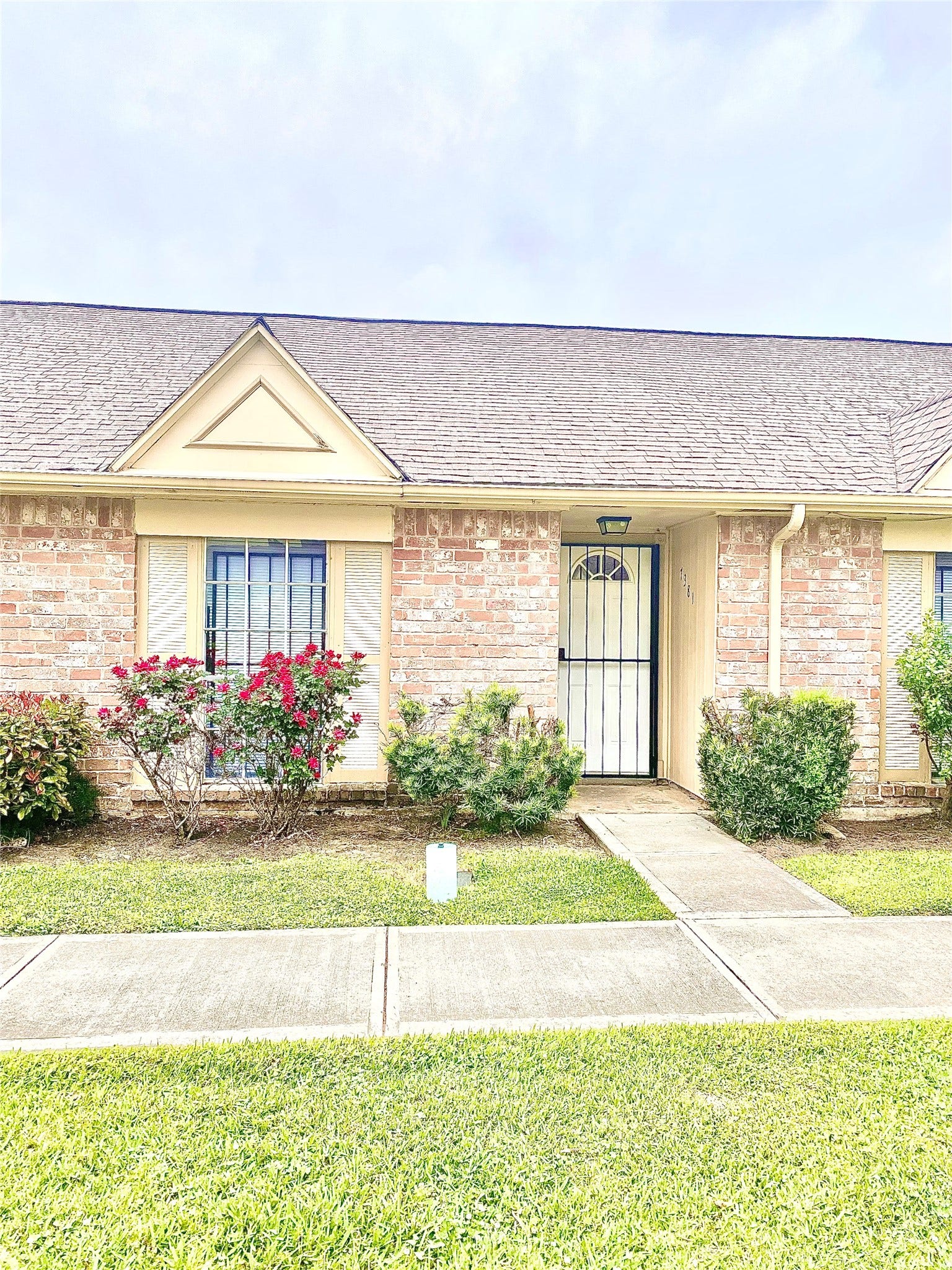 7381 Cook Road, Houston, TX 77072 Welcome to 7381 Cook Road