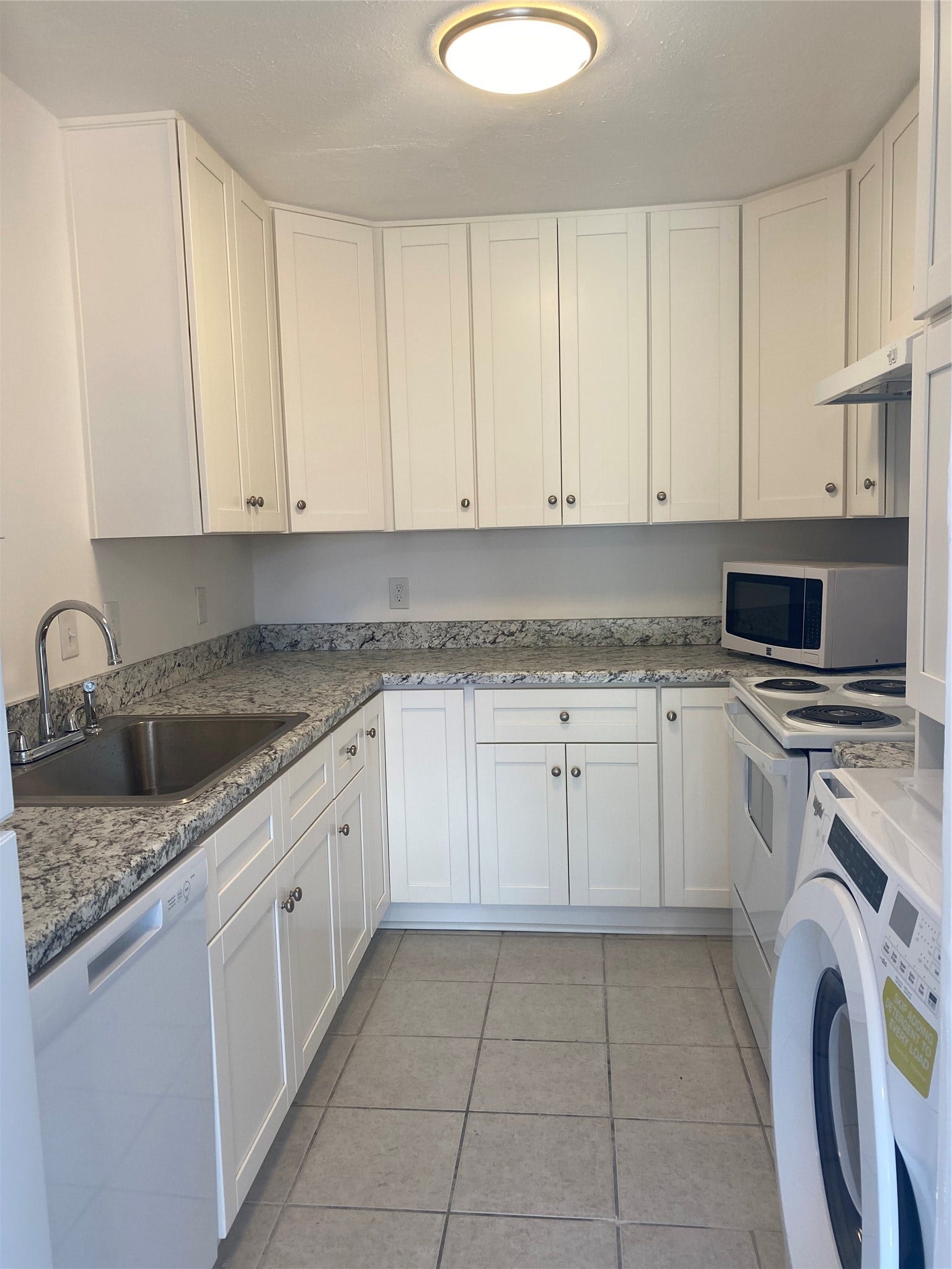 7381 Cook Road, Houston, TX 77072 New stove and dishwasher