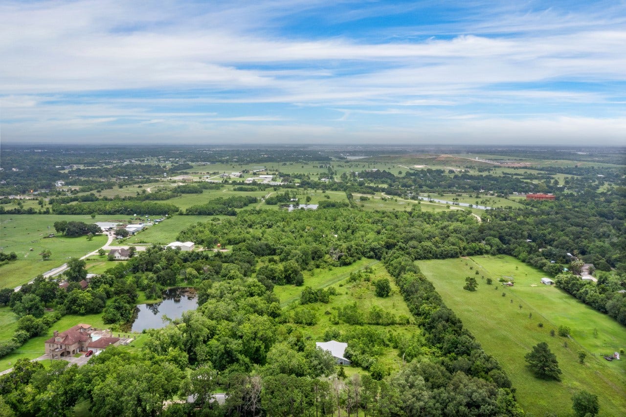 10935 Highway 6, Hitchcock, TX 77510 10935 Highway 6, Hitchcock, TX 77510