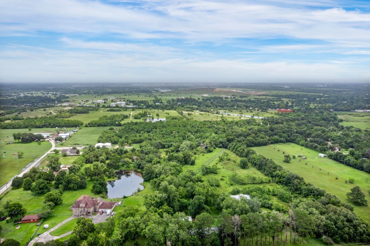 10935 Highway 6, Hitchcock, TX 77510 10935 Highway 6, Hitchcock, TX 77510