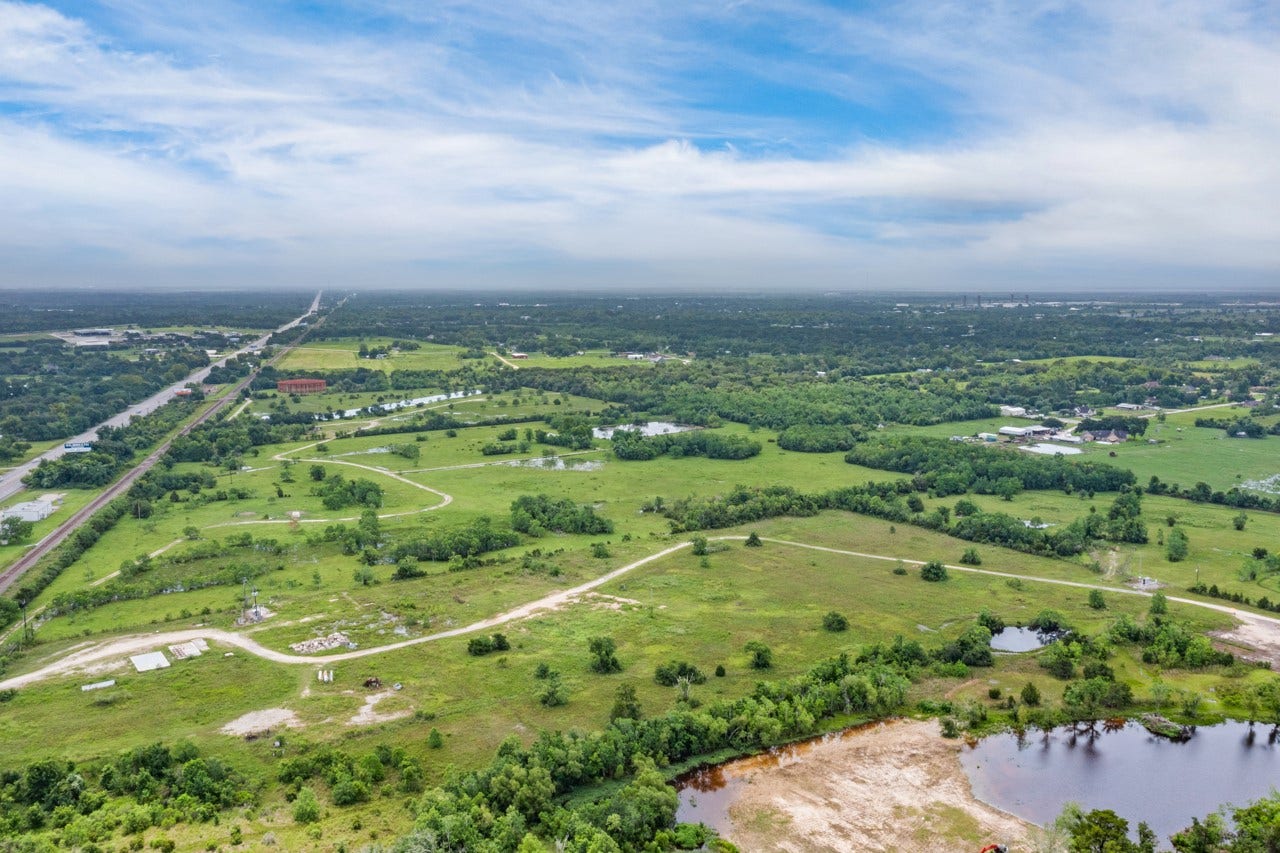 10935 Highway 6, Hitchcock, TX 77510 10935 Highway 6, Hitchcock, TX 77510