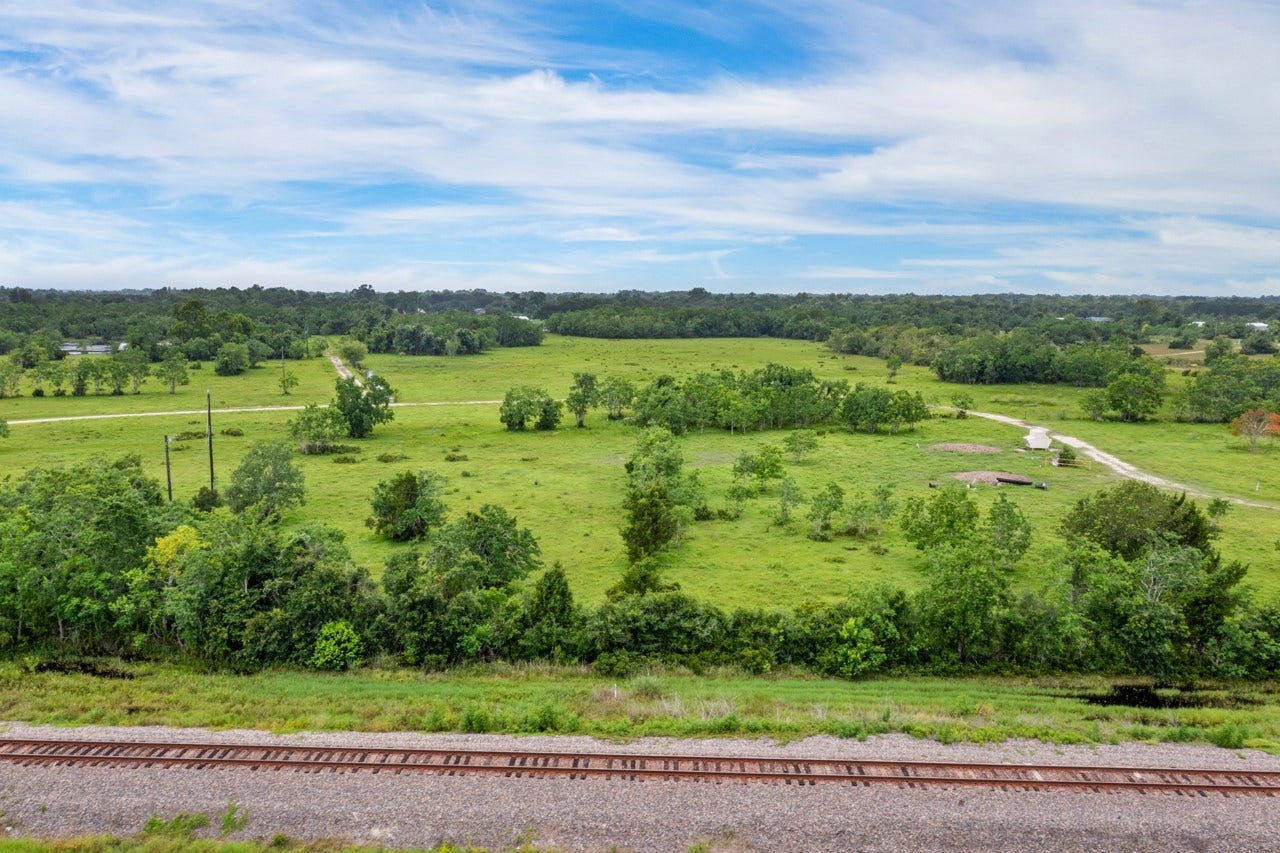 10935 Highway 6, Hitchcock, TX 77510 10935 Highway 6, Hitchcock, TX 77510