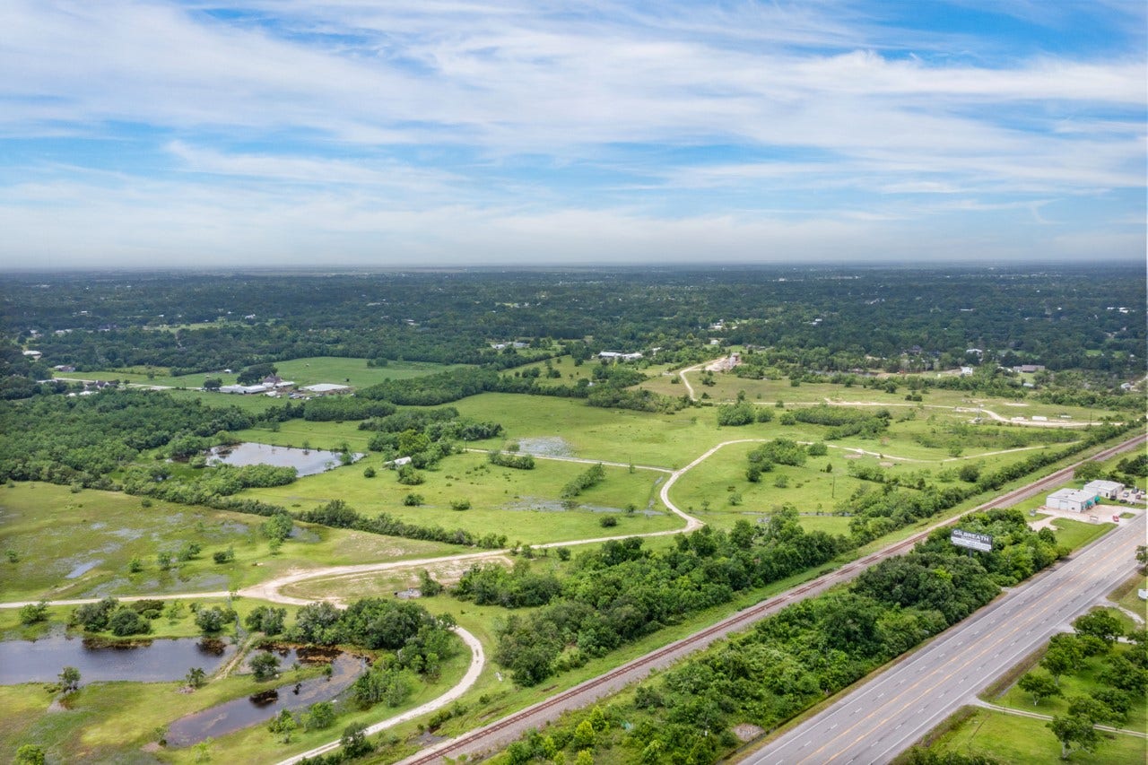 10935 Highway 6, Hitchcock, TX 77510 10935 Highway 6, Hitchcock, TX 77510
