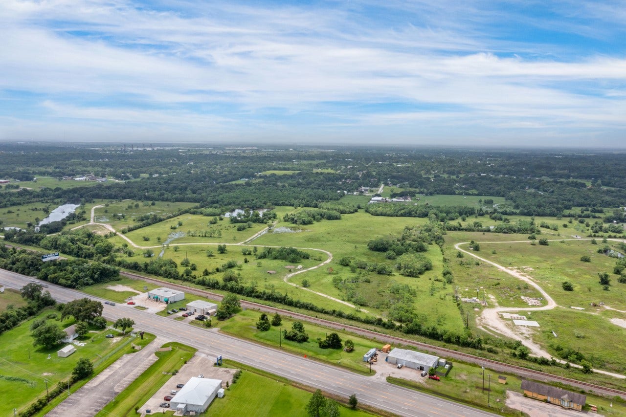 10935 Highway 6, Hitchcock, TX 77510 10935 Highway 6, Hitchcock, TX 77510