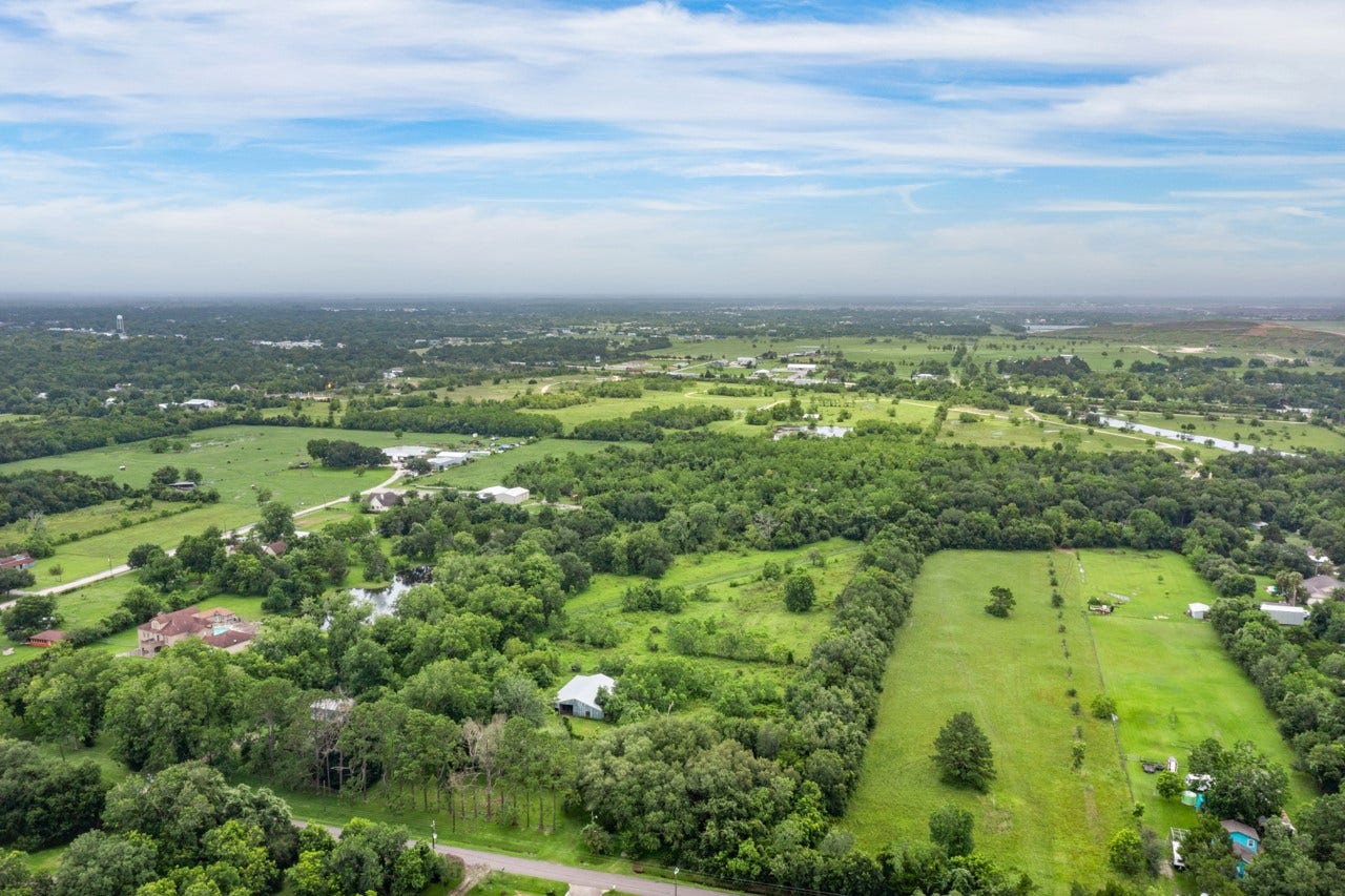 10935 Highway 6, Hitchcock, TX 77510 10935 Highway 6, Hitchcock, TX 77510