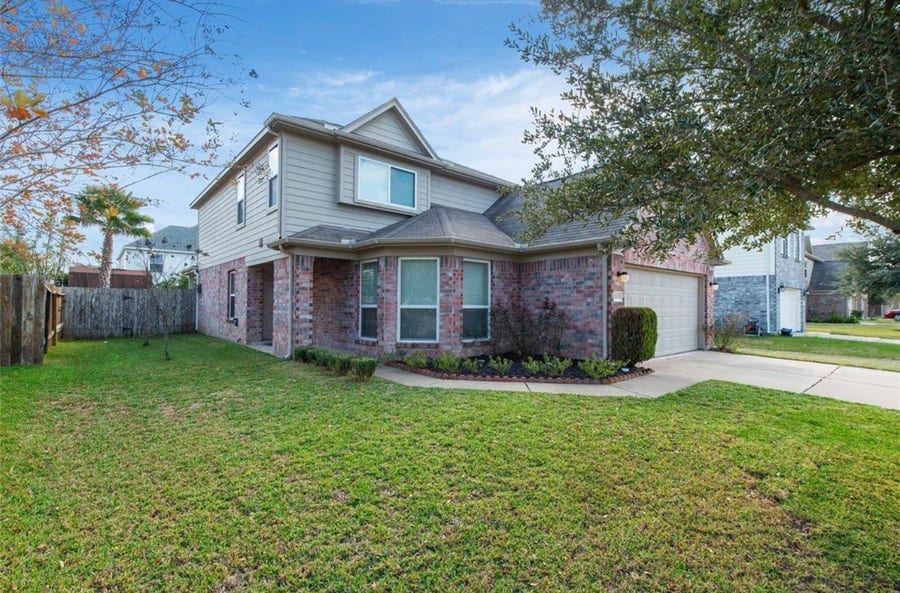 Property photo for 2103 Feather Hill Drive, Rosenberg, TX