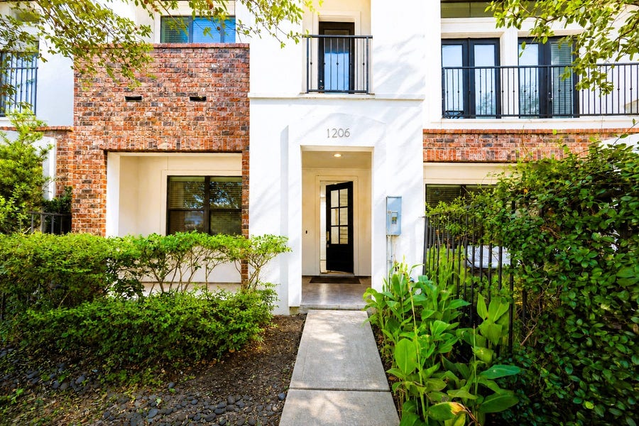 Property photo for 1206 W Dallas Street, Houston, TX