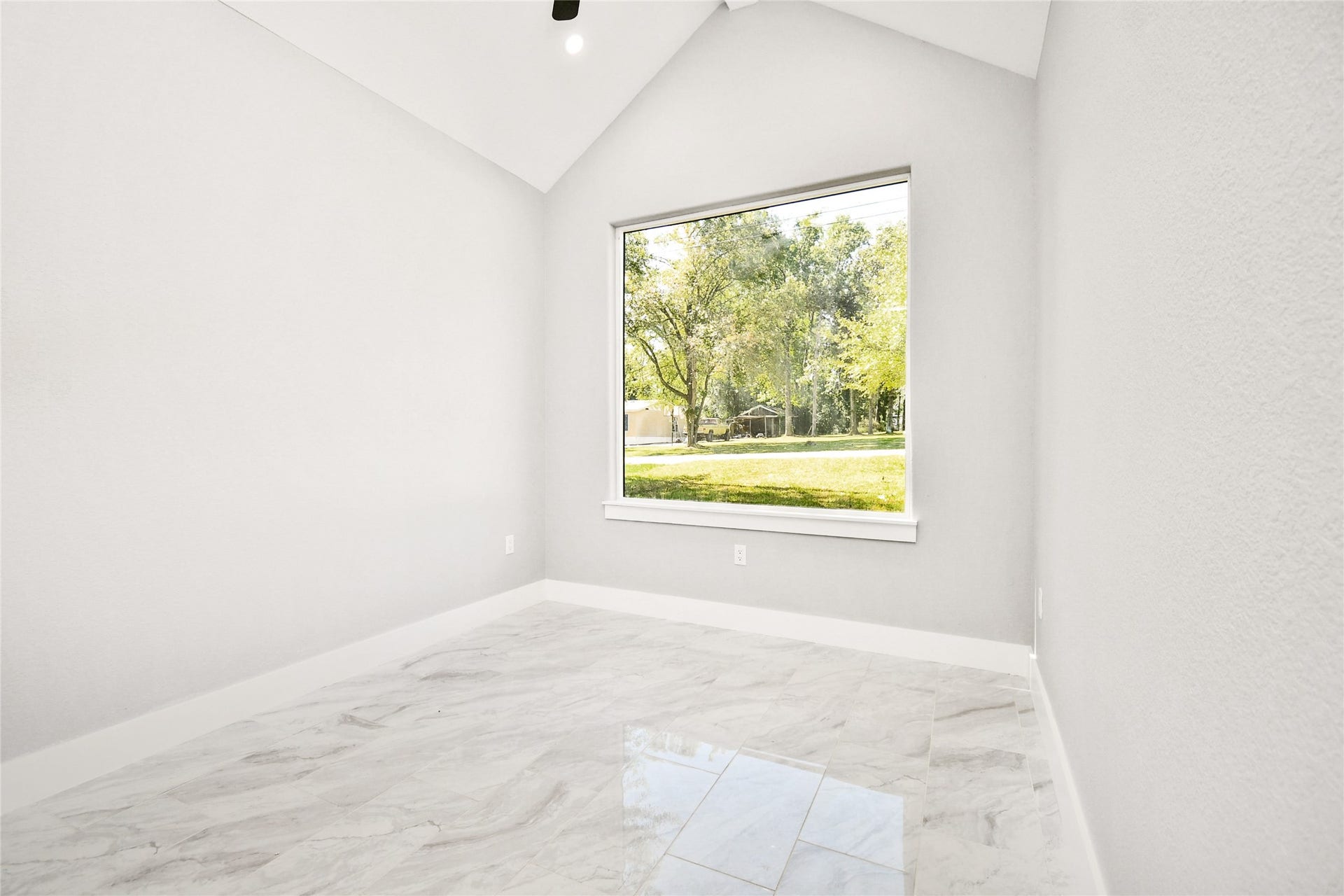 3575 Roy Bean Road, Willis, TX 77378