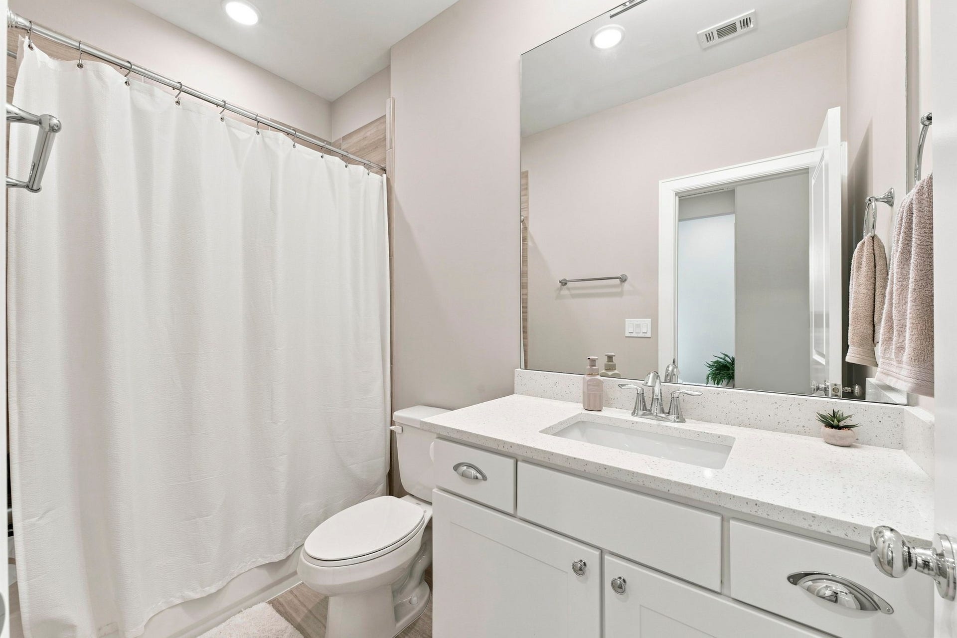6020 T C Jester Boulevard, Houston, TX 77091 6020 T C Jester Boulevard, Houston, TX 77091