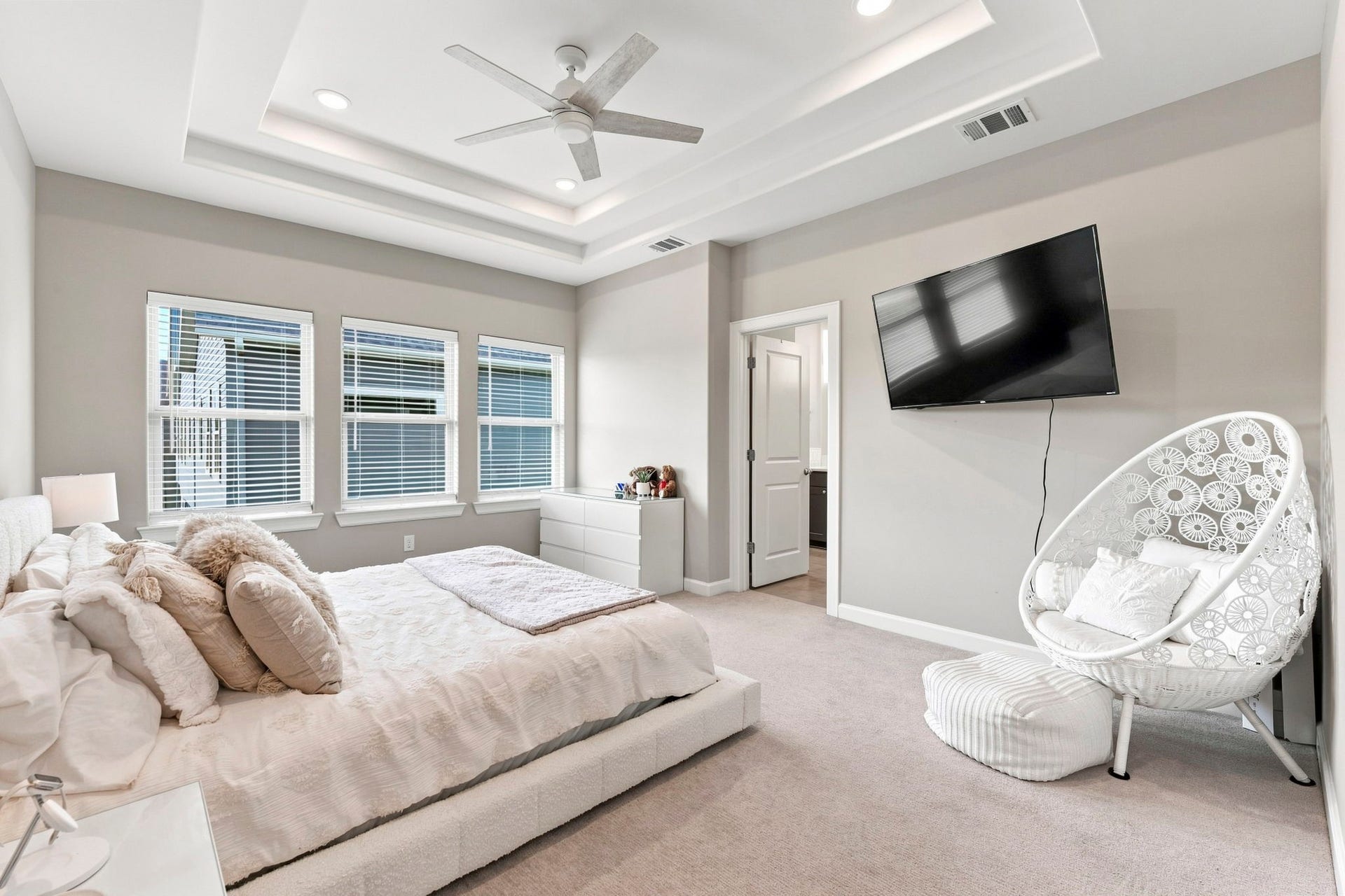 6020 T C Jester Boulevard, Houston, TX 77091 6020 T C Jester Boulevard, Houston, TX 77091