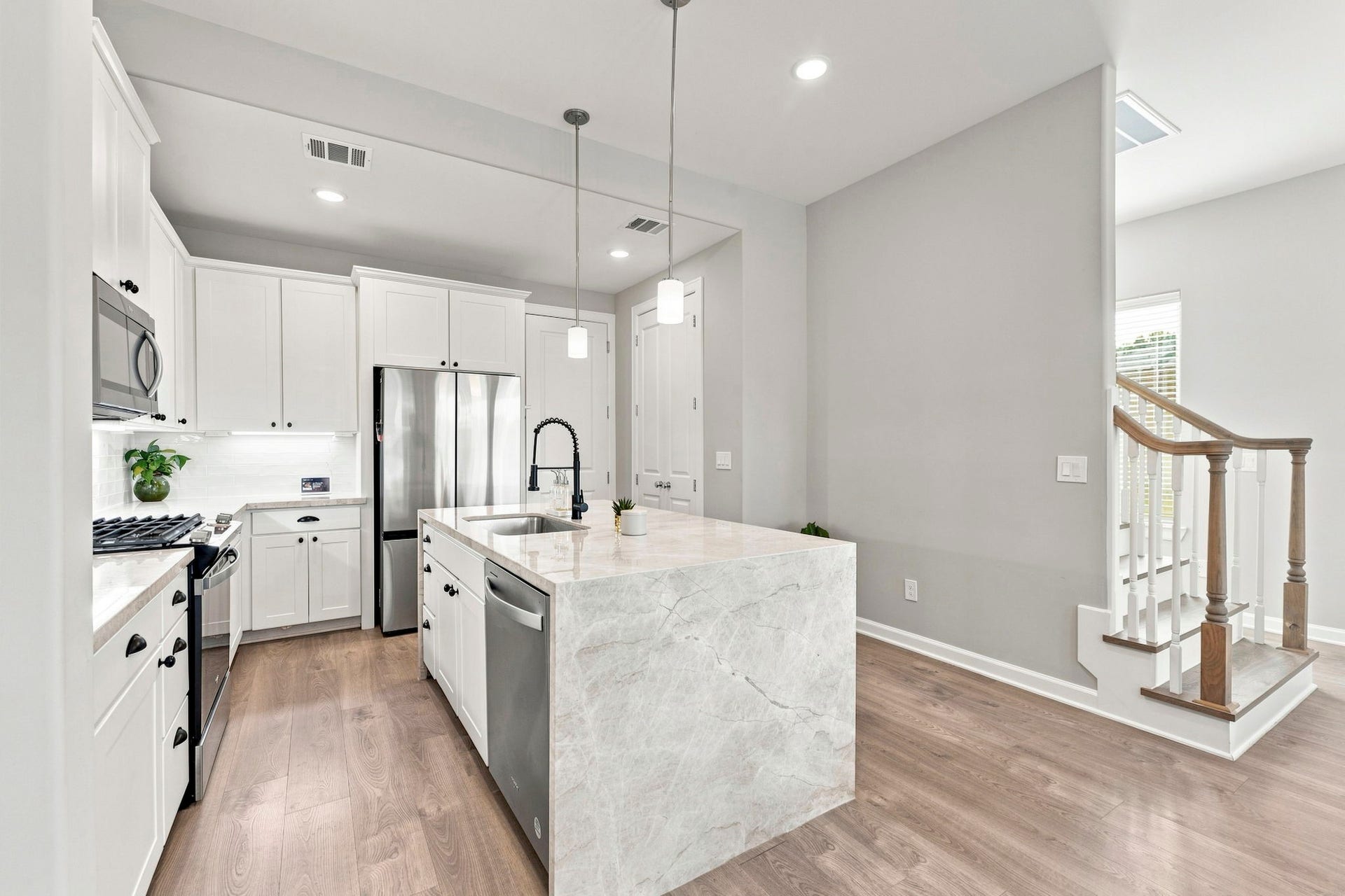 6020 T C Jester Boulevard, Houston, TX 77091 6020 T C Jester Boulevard, Houston, TX 77091