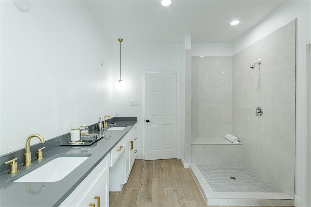 4126 Dorchester Street, Houston, TX 77016