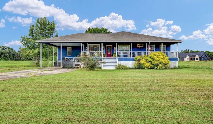 Property photo for 1226 Frontier Trail, Angleton, TX