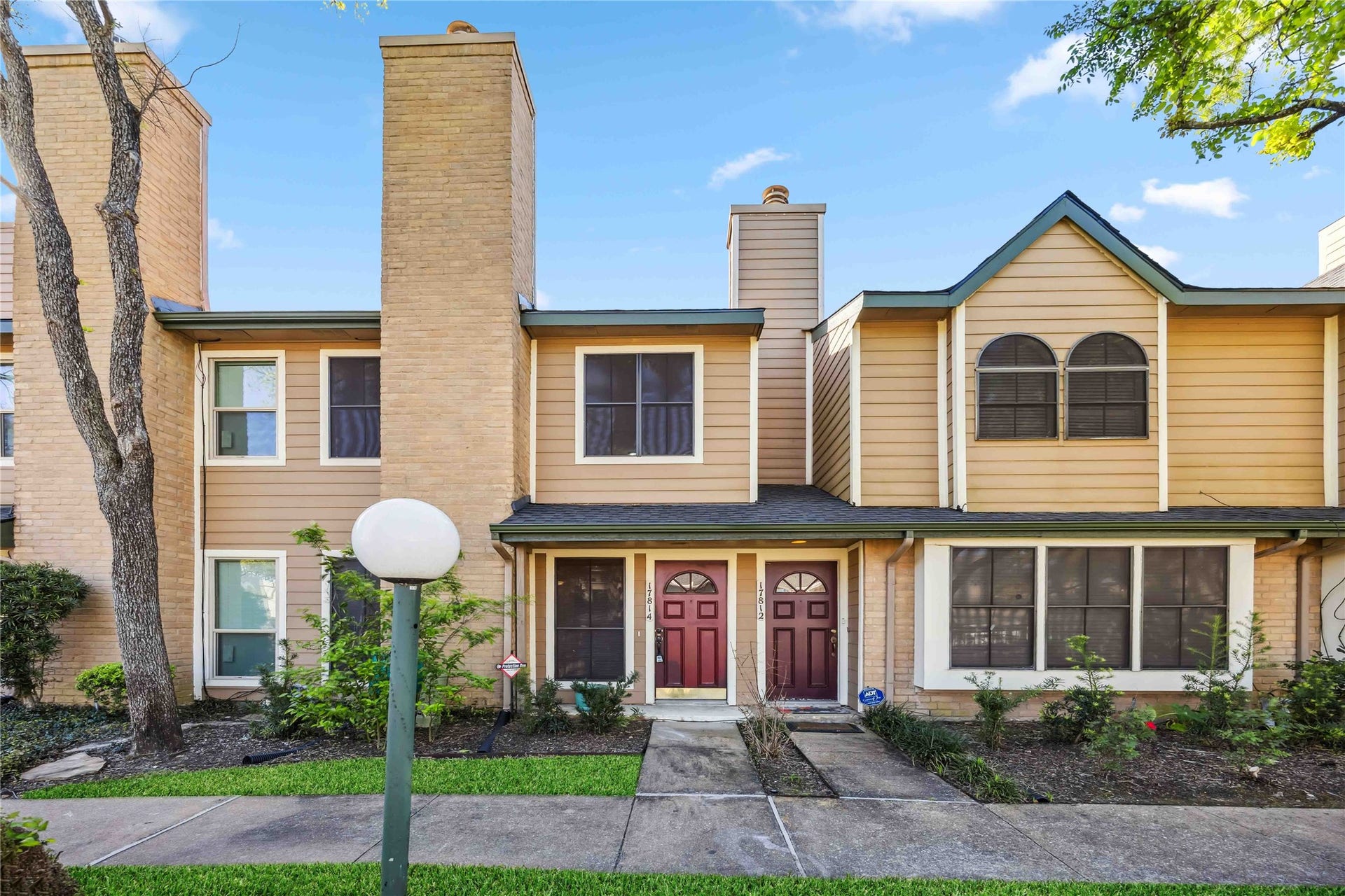 17814 Kings Park Lane, Houston, TX 77058 17814 Kings Park Lane, Houston, TX 77058