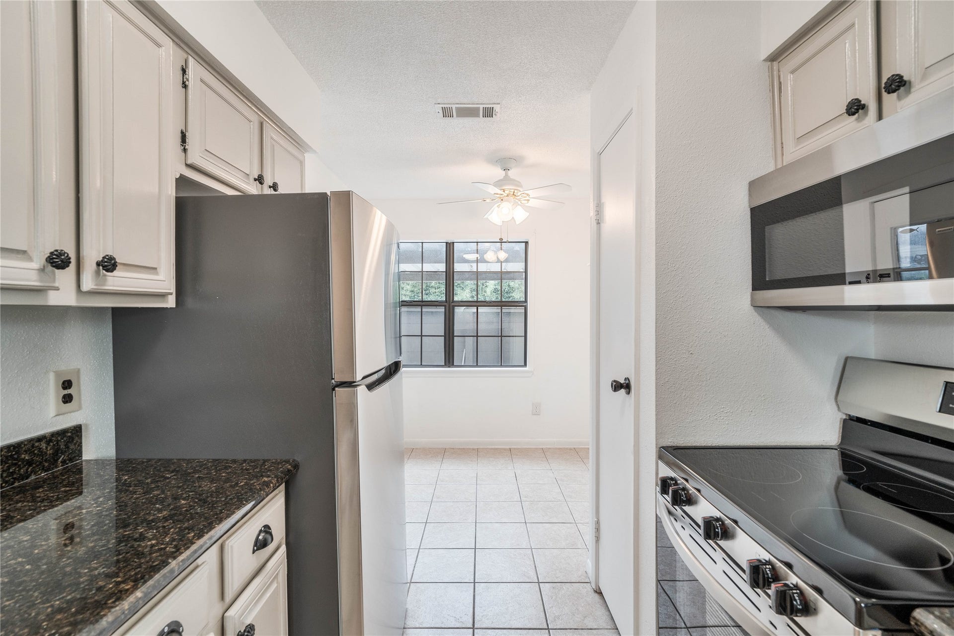 17814 Kings Park Lane, Houston, TX 77058 17814 Kings Park Lane, Houston, TX 77058
