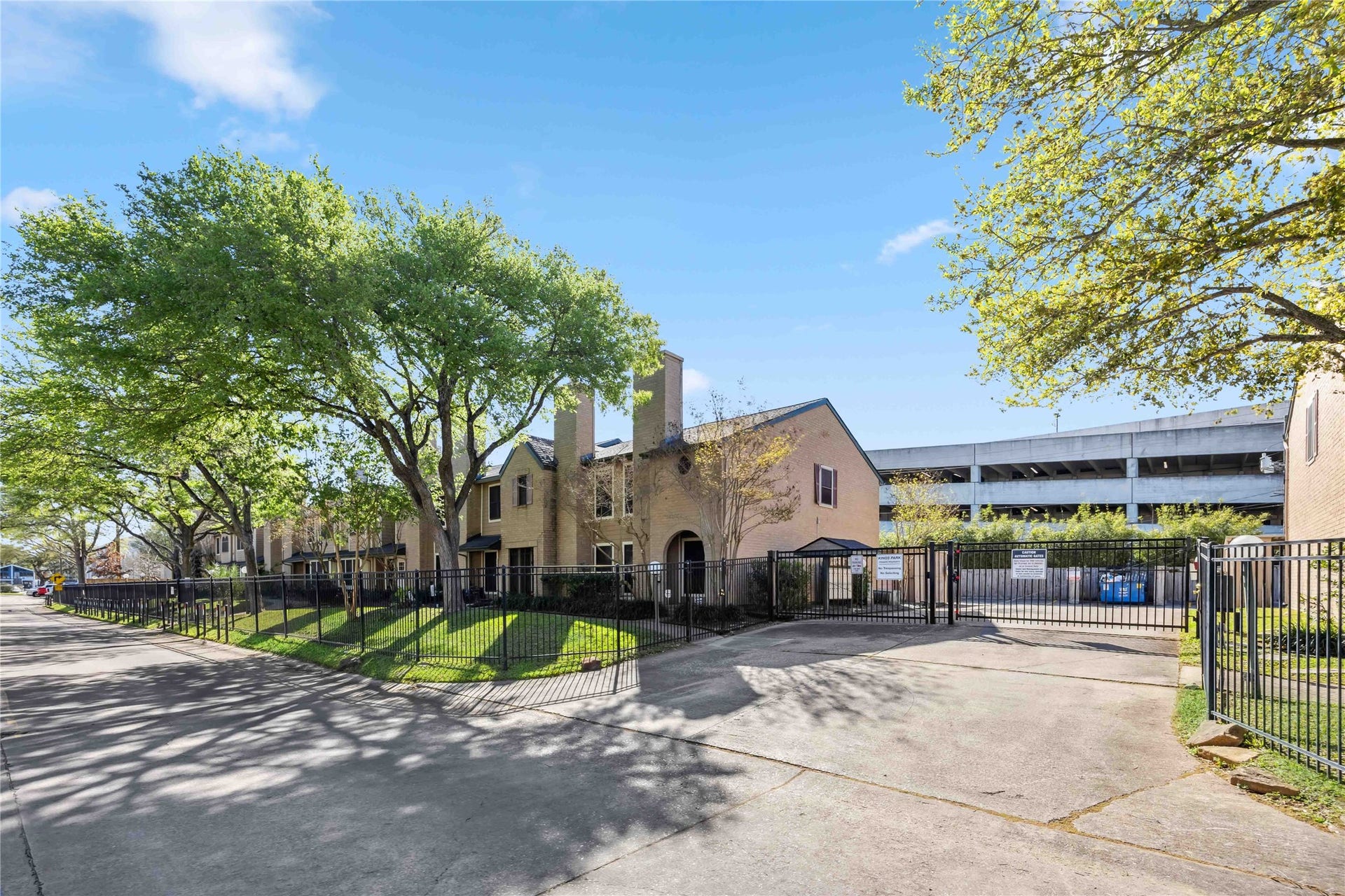 17814 Kings Park Lane, Houston, TX 77058 17814 Kings Park Lane, Houston, TX 77058
