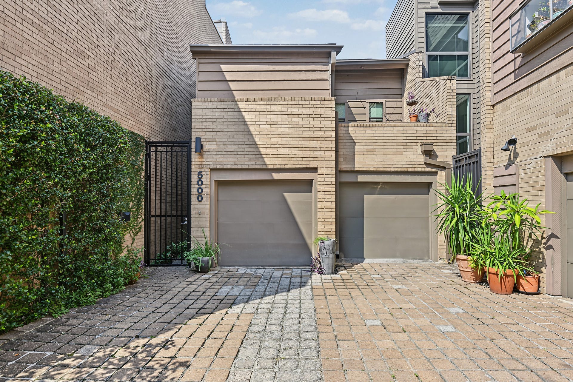 5000 Bayard Lane, Houston, TX 77006 5000 Bayard Lane, Houston, TX 77006
