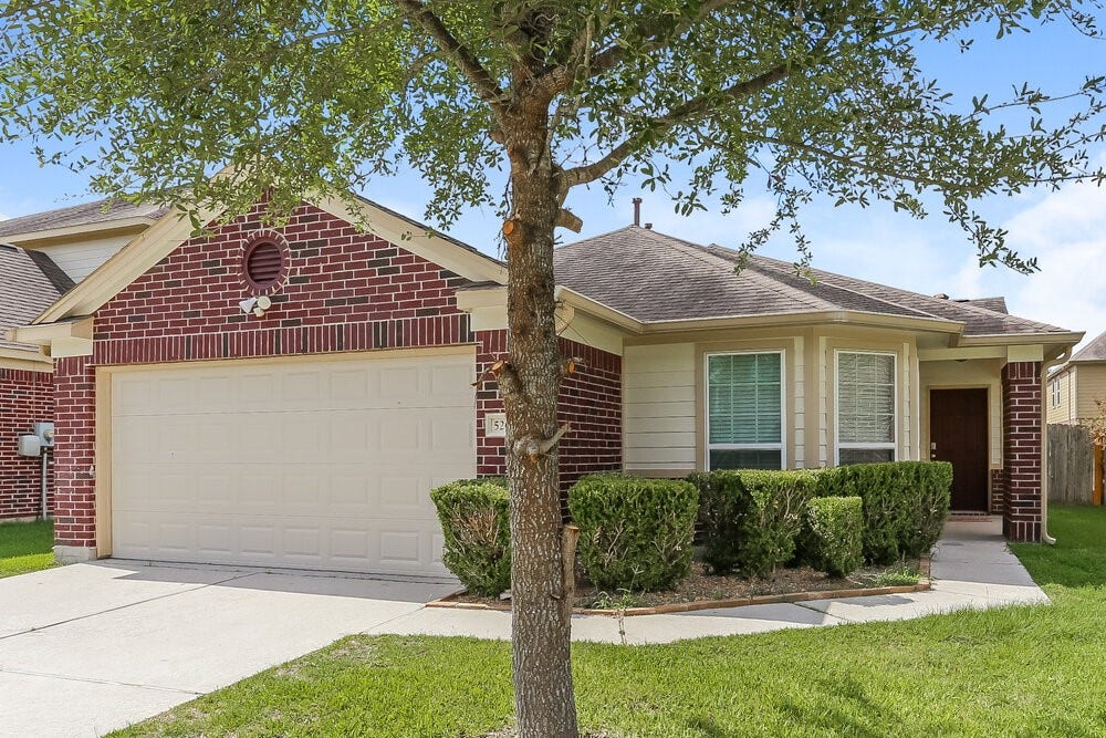 5202 El Tigre Lane, Baytown, TX 77521 5202 El Tigre Lane, Baytown, TX 77521