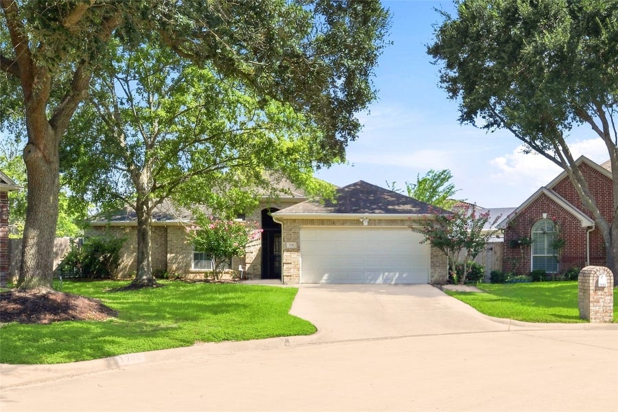Property photo for 1702 Fantasy Woods Drive, Houston, TX