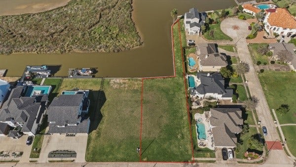 Property photo for 923 Davis Road, League City, TX