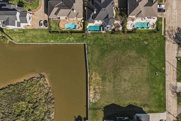 923 Davis Road, League City, TX 77573 923 Davis Road, League City, TX 77573