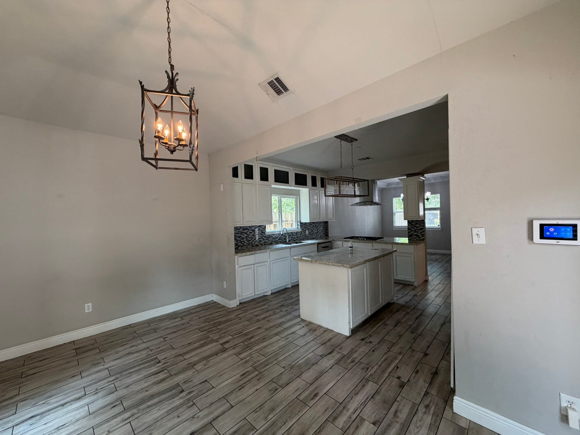 1004 Bonnie Street, South Houston, TX 77587 1004 Bonnie Street, South Houston, TX 77587