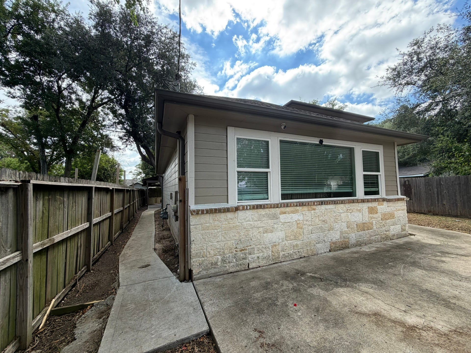 1004 Bonnie Street, South Houston, TX 77587 1004 Bonnie Street, South Houston, TX 77587