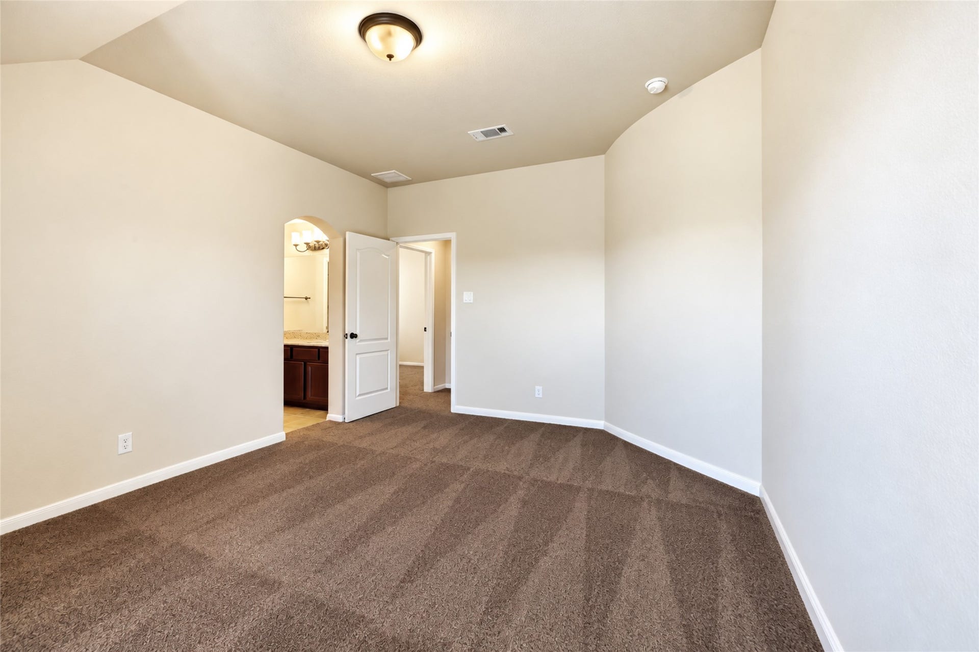 Ensuite bedroom with bathroom connection