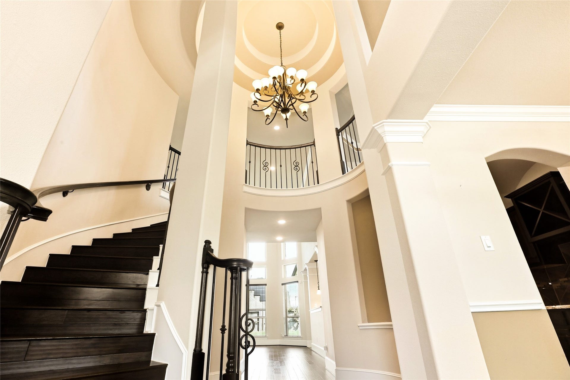 Elegant popular Rotunda with grand luxury staircase
