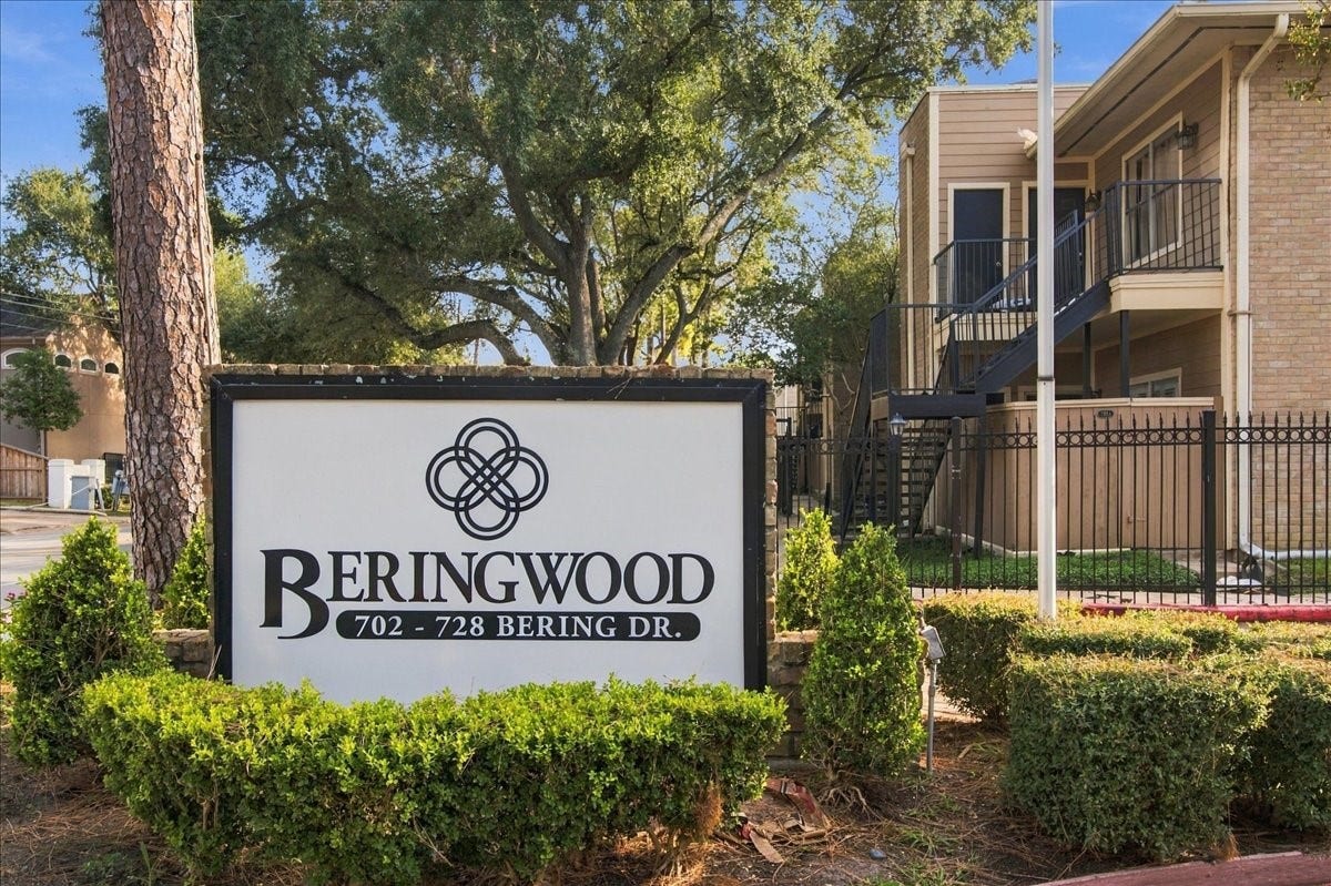 724D Bering Drive, #254, Houston, TX 77057