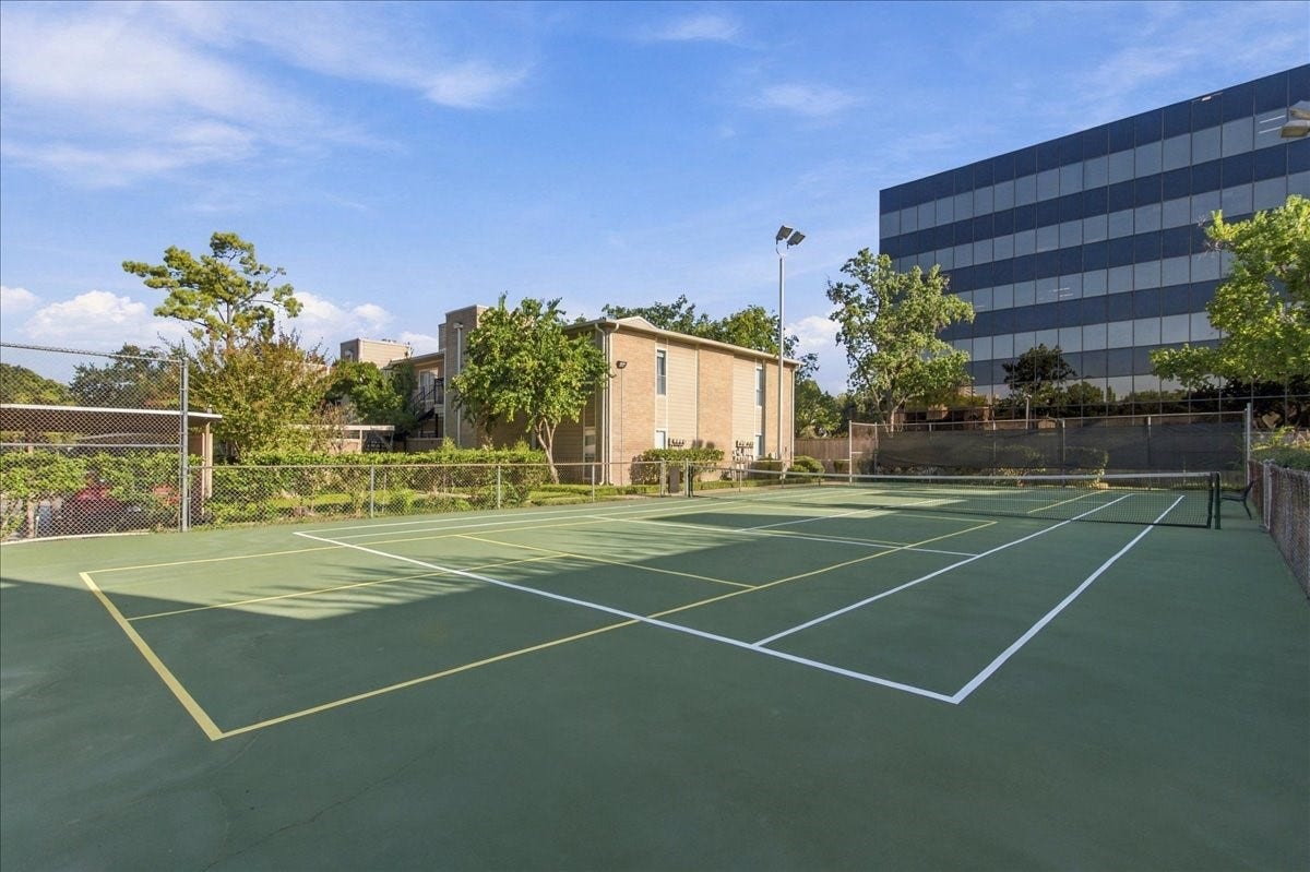 Residence pickleball and tennis court