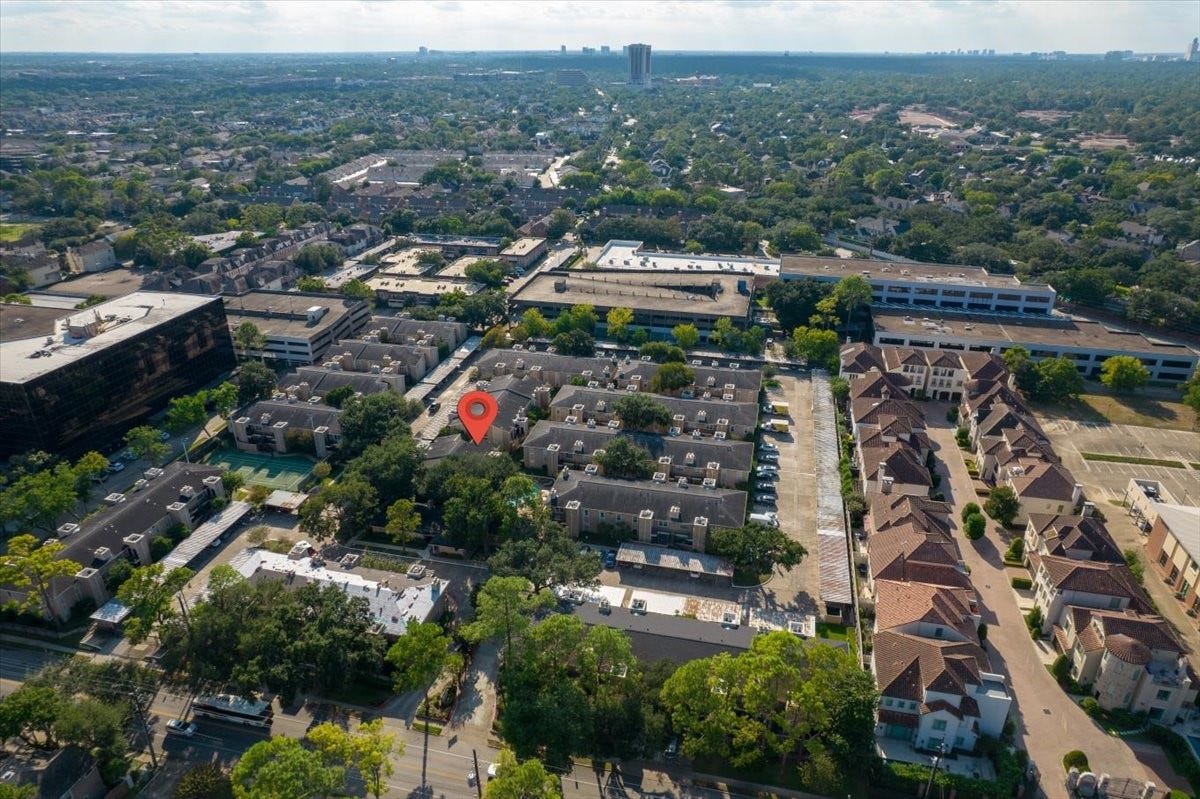 724D Bering Drive, #254, Houston, TX 77057