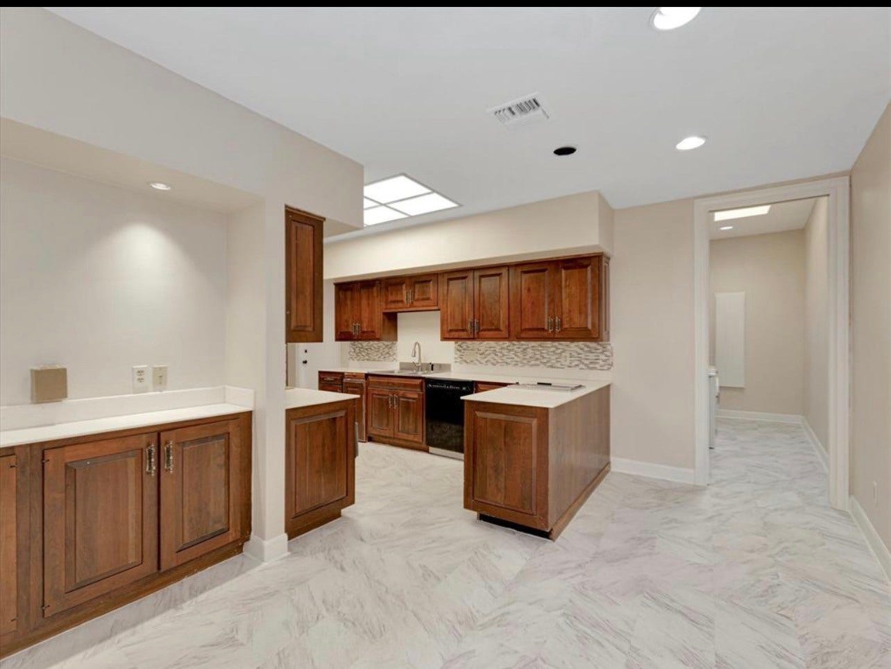 5600 San Felipe Street, #4, Houston, TX 77056 5600 San Felipe Street, #4, Houston, TX 77056