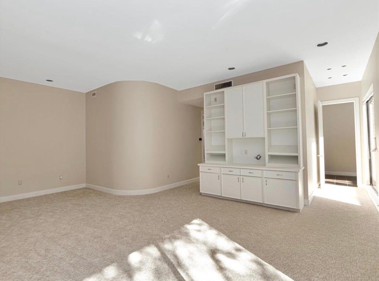 5600 San Felipe Street, #4, Houston, TX 77056 5600 San Felipe Street, #4, Houston, TX 77056