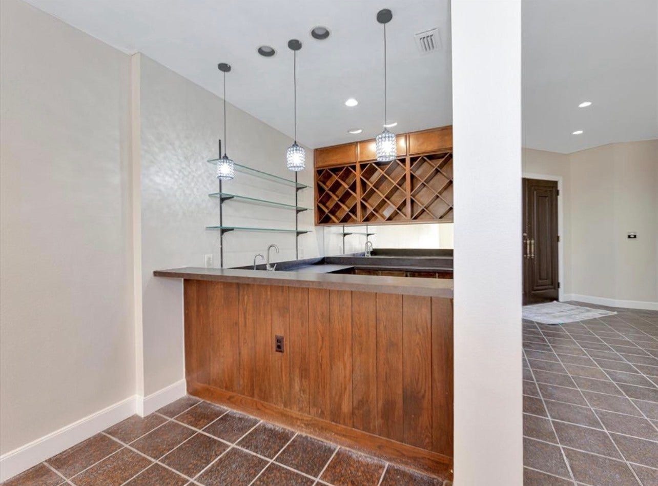 5600 San Felipe Street, #4, Houston, TX 77056 5600 San Felipe Street, #4, Houston, TX 77056