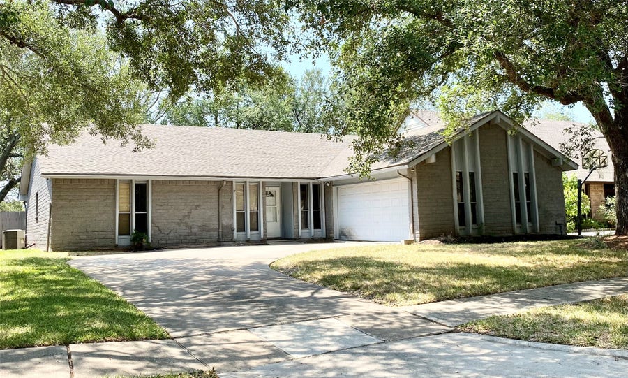 Property photo for 2819 Colony Drive, Sugar Land, TX