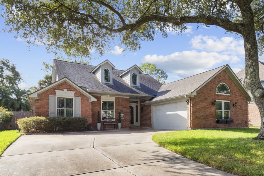 Property photo for 910 Knotty Elmwood Trail, Houston, TX