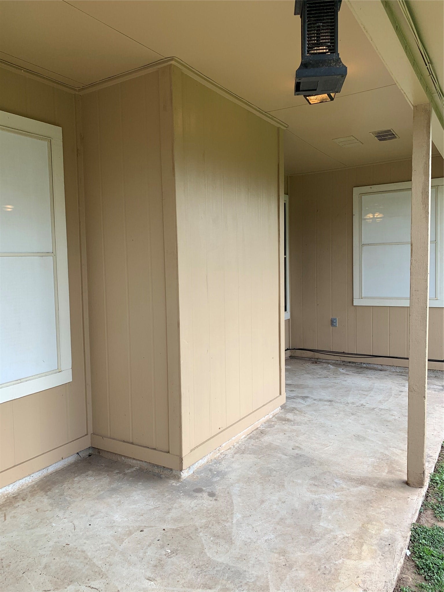 16806 Red Gully Drive, Sugar Land, TX 77498 covered patio