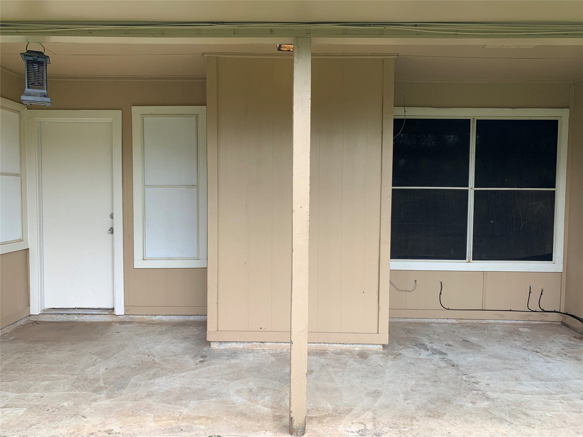 16806 Red Gully Drive, Sugar Land, TX 77498 covered patio