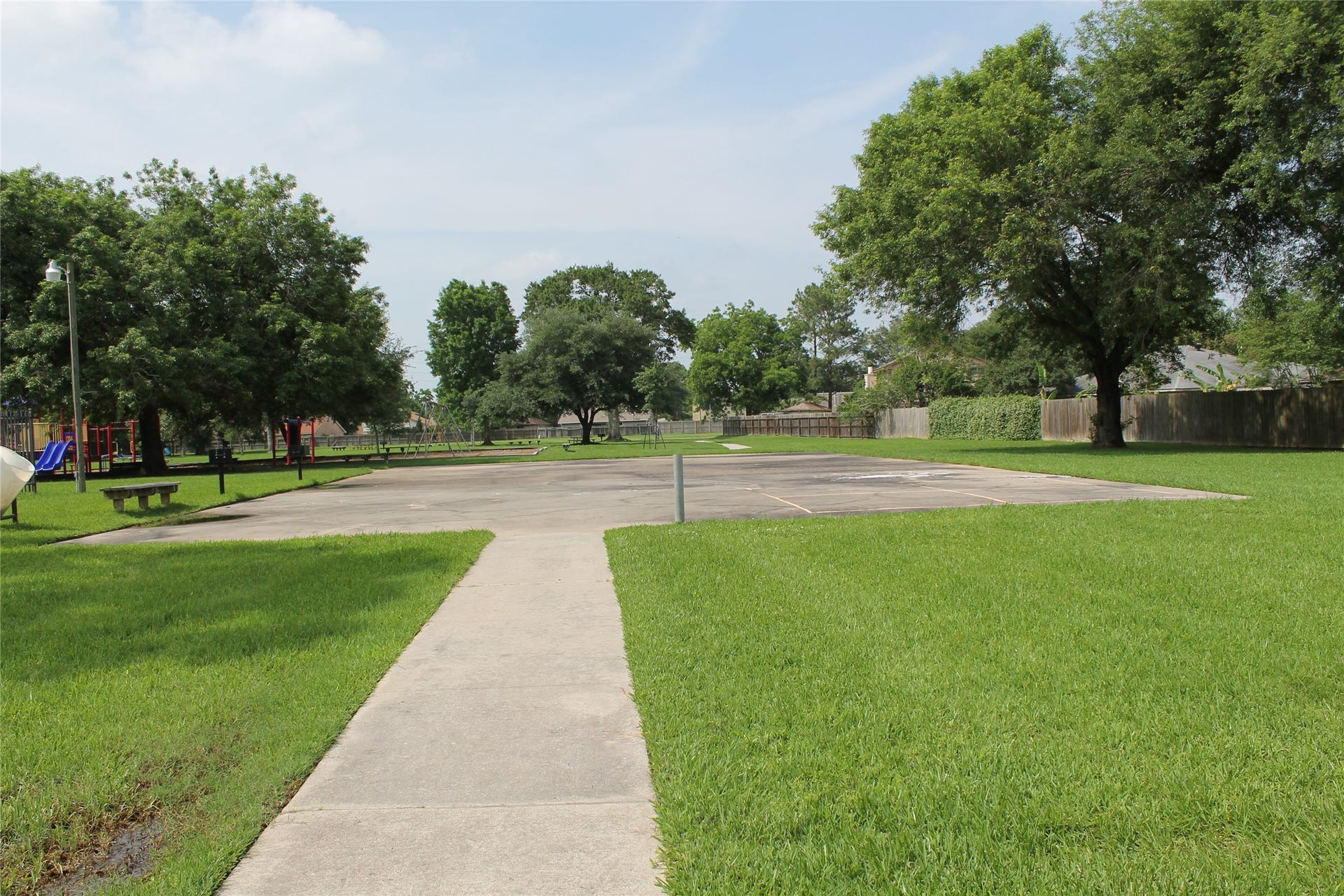 16806 Red Gully Drive, Sugar Land, TX 77498 16806 Red Gully Drive, Sugar Land, TX 77498