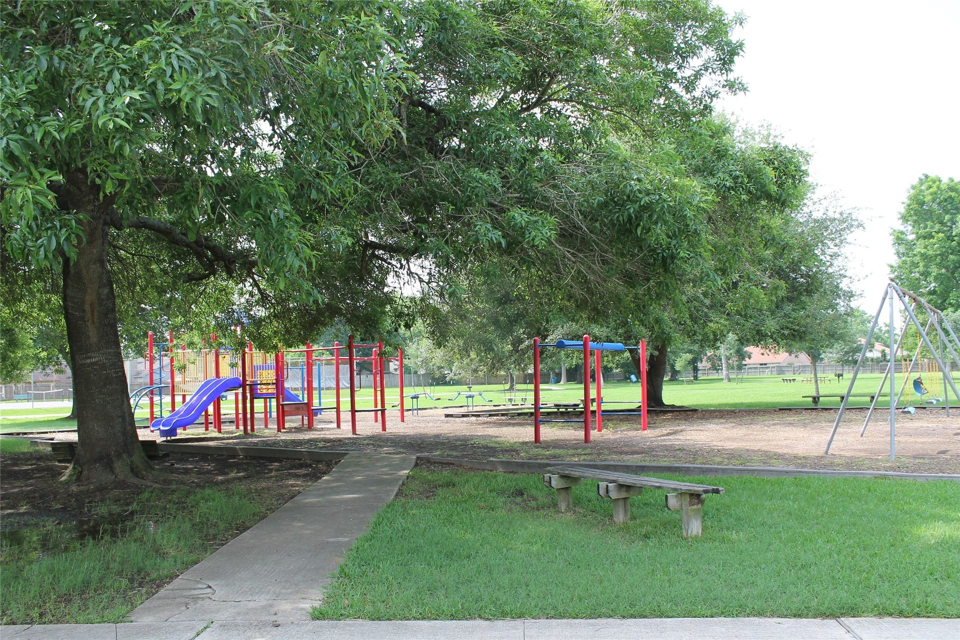 16806 Red Gully Drive, Sugar Land, TX 77498 16806 Red Gully Drive, Sugar Land, TX 77498