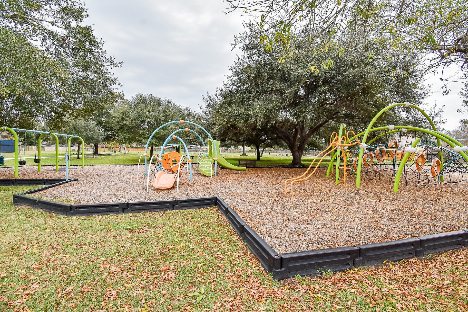16806 Red Gully Drive, Sugar Land, TX 77498 16806 Red Gully Drive, Sugar Land, TX 77498