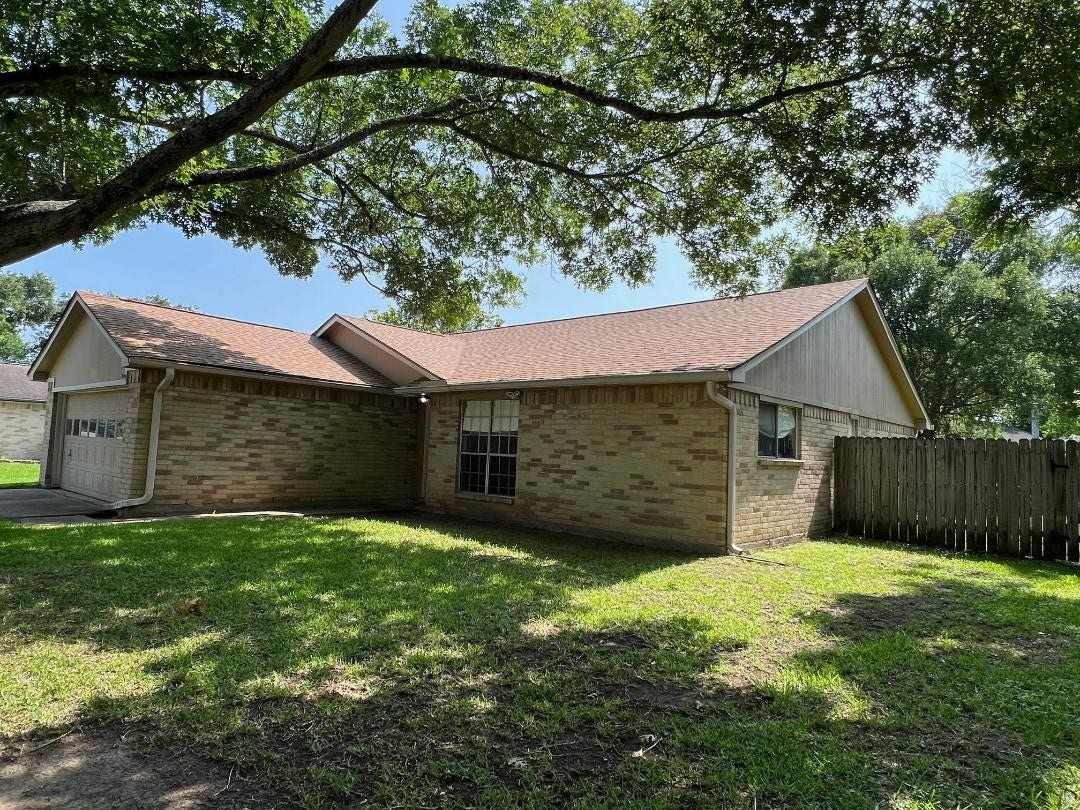 16806 Red Gully Drive, Sugar Land, TX 77498 Brand new roof in April 2024